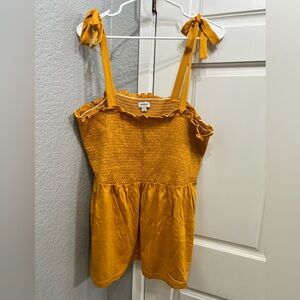 NWT Avenue smocked top